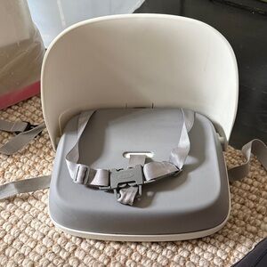 Oxo Gray and Cream Booster Seat